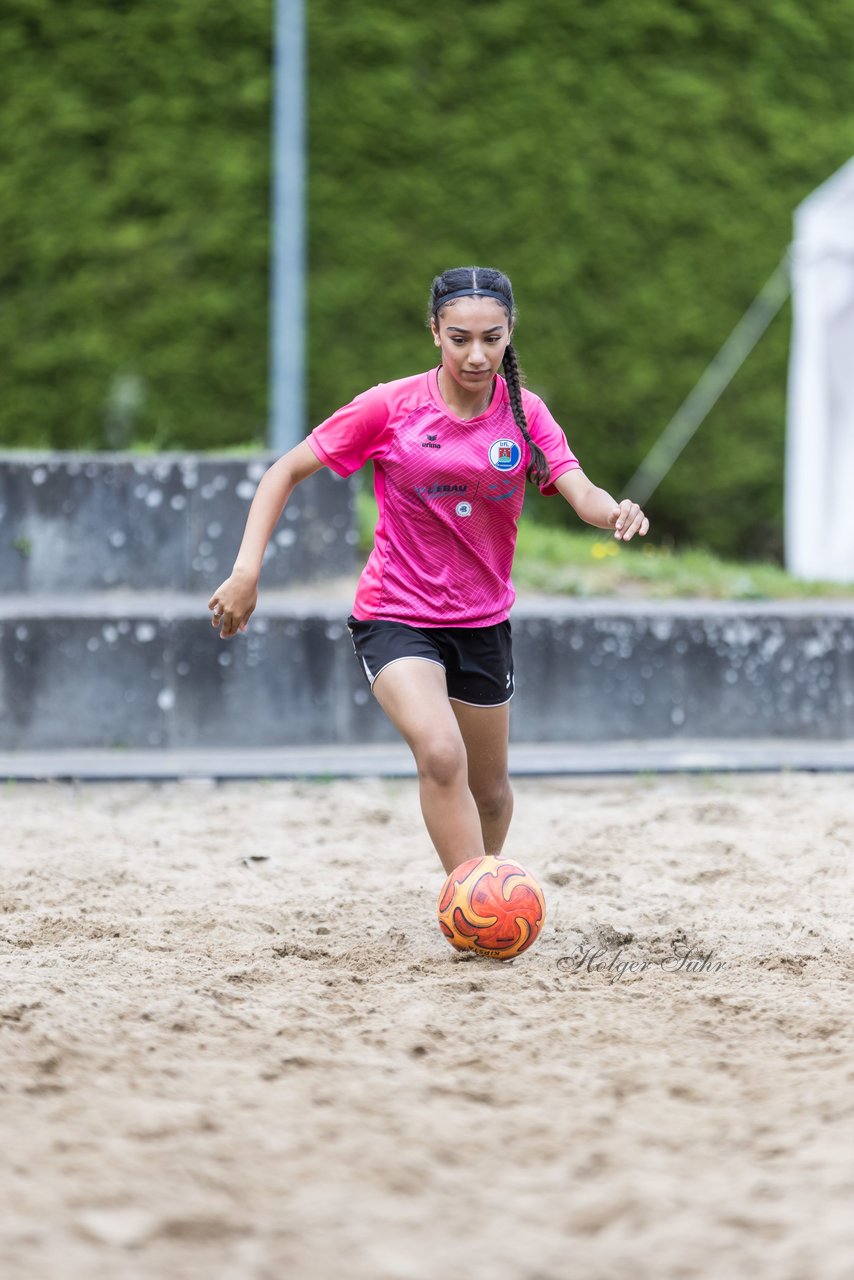 Bild 89 - wBJ/wCJ Beachsoccer Cup